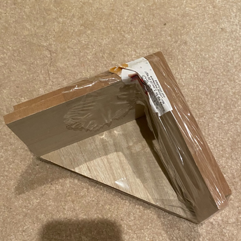 Two pack wall hanging corner shelves